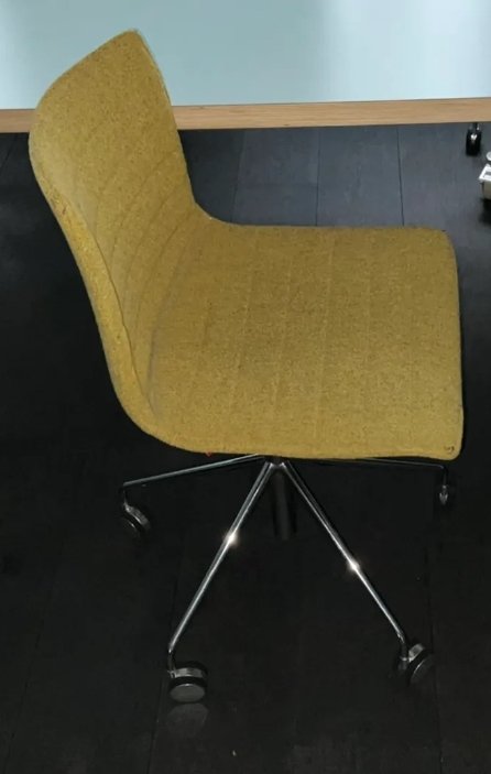 Arper Catifa 46 Konferenzstuhl auf Rollen