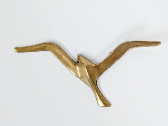 Image 1 of 2 uccelli volanti in ottone di metà secolo: arte murale scultorea minimalista degli anni '60