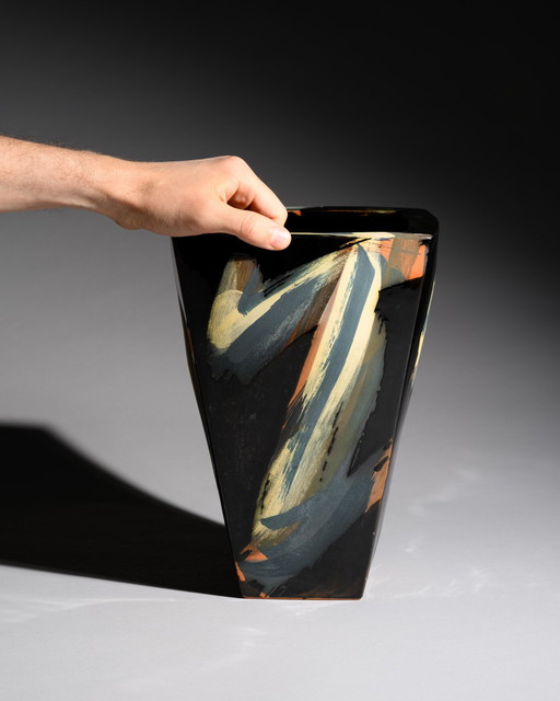 Studiokeramik Vase “Albert ’91” Expressive Hand-Painted Postmodern Art Pottery