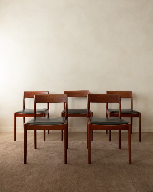 Deense moderne teakhouten eetkamerstoelen van Johannes Nørgaard, jaren 60, set van 5 – Skai, Wood