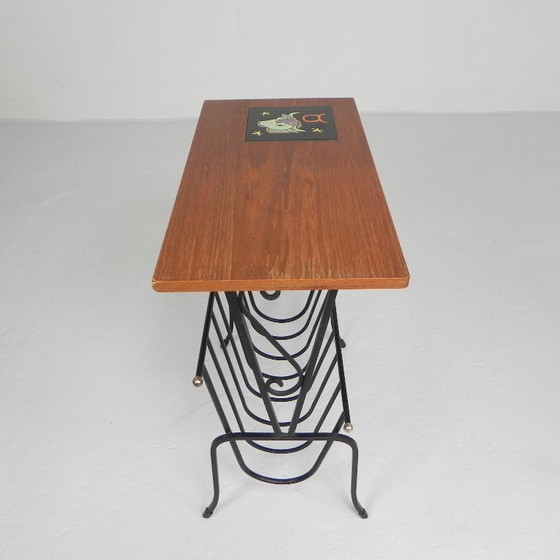 Image 1 of Tavolino vintage, portagiornali con piastrella di Hemiksem, anni '50