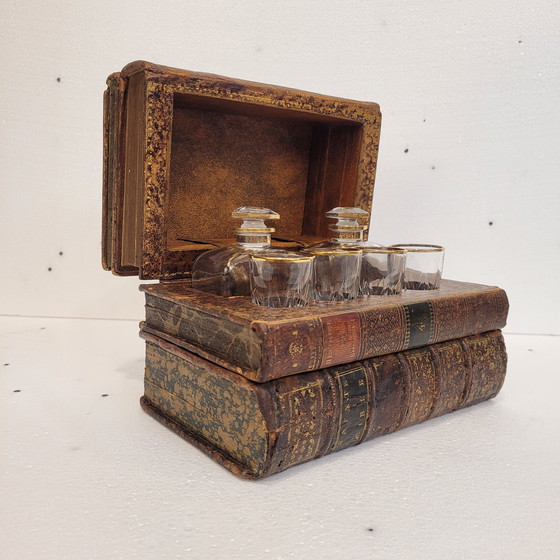 Image 1 of Decanter segreto, vetro tagliato, pelle goffrata, legno, FFS XIX - Francia