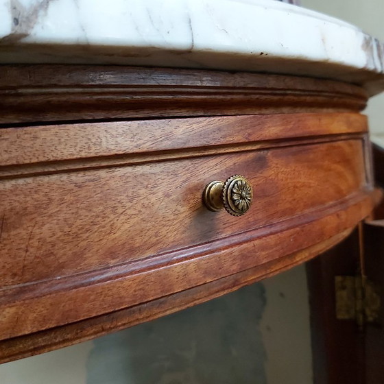 Image 1 of Antiker französischer Beistelltisch oder Nachttisch mit Intarsienarbeit, Frankreich