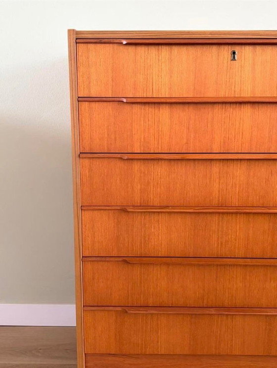 Image 1 of Deense ladekast, teakfineer kastje, Steens furniture