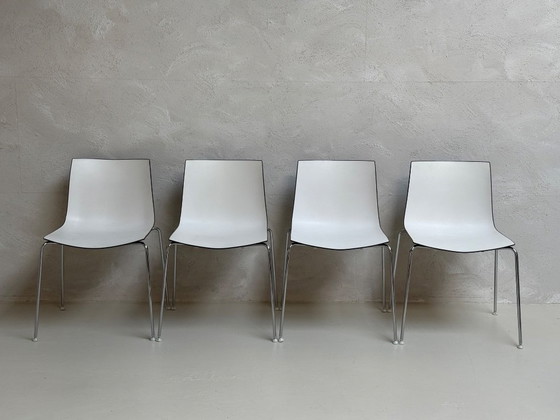 Image 1 of 4 x Design Chair Arper Catifa | White | Stack | Made in Italy