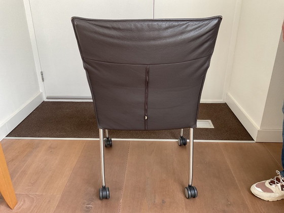 8 modèles en cuir de série Amra avec jantes à vendre – Design on Stock, Chaises de salle à manger, Leather (photo 5 of 5)