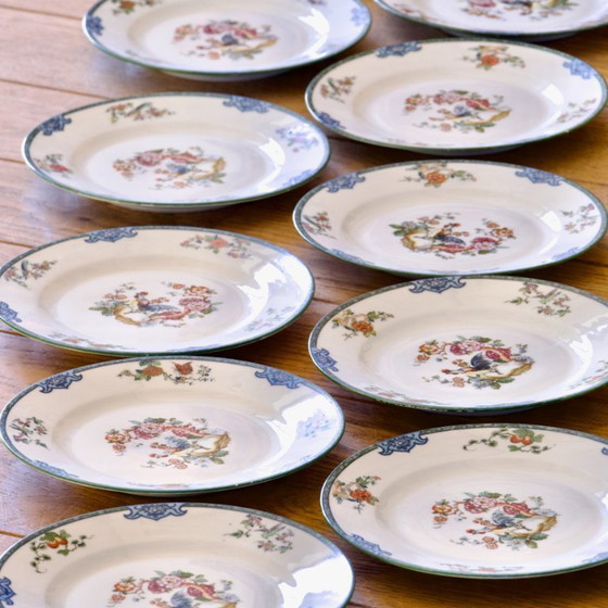 Image 1 of Vintage porseleinen servies uit de jaren 30, versierd met vogels, vlinders en een haan