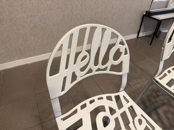 Artifort | Jeremy Harvey | Hello There Chair | White metal | 2 pieces – Dining chairs (photo 8 of 11)