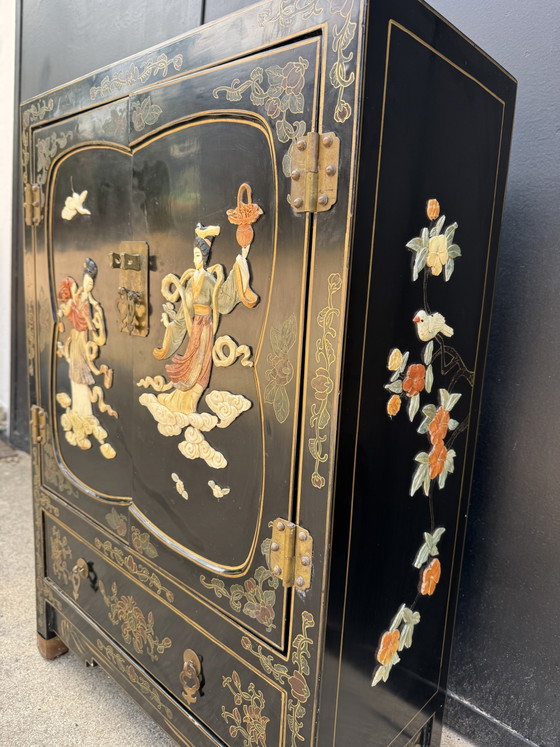 Vintage Tianjin gelakte Chinese meubels – High boards, Wood, Stone (photo 11 of 15)