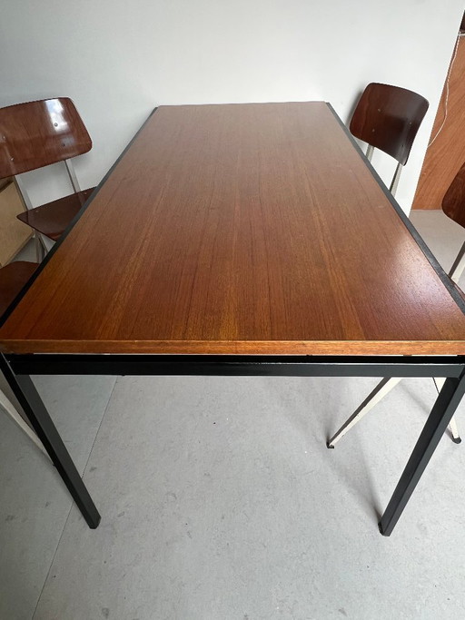 Mesa de comedor Pastoe – Cees Braakman – Serie japonesa