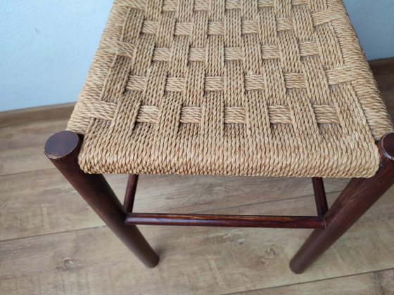 Image 1 of Tabouret vintage des années 70, style danois, en sisal tressé et bois.