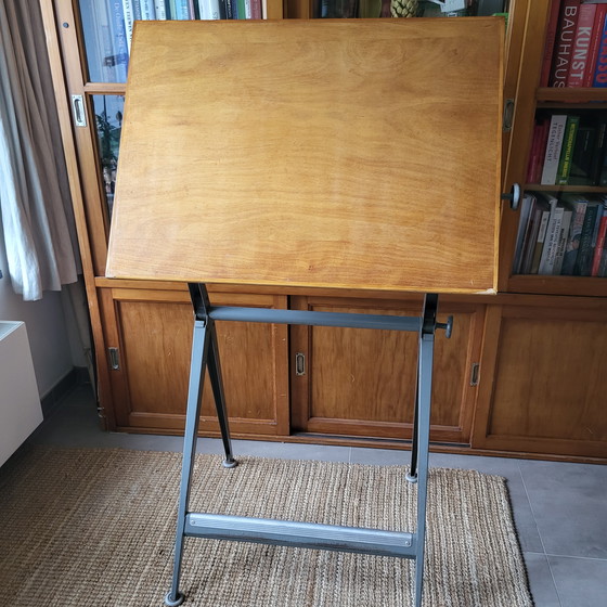 Image 1 of Table et chaise d'architecte Friso Kramer