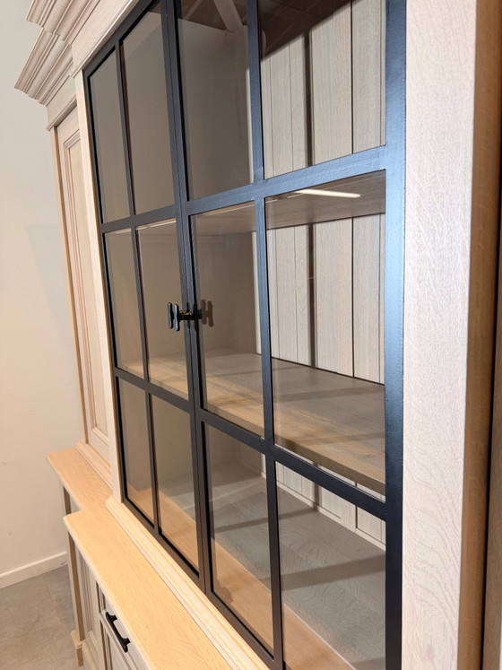 RR Interiors Oak Display Cabinet – Glass (photo 3 of 7)