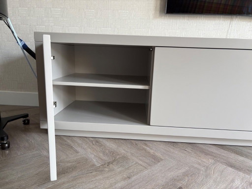 Hochwertiger, maßgefertigter Audio-TV-Schrank. – wandkast, Mdf (photo 2 of 7)