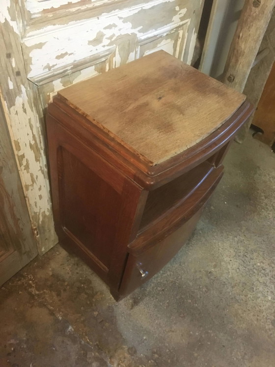 Table de chevet en chêne des années 1930/1940. – Tables de nuit, Vintage (photo 7 of 16)