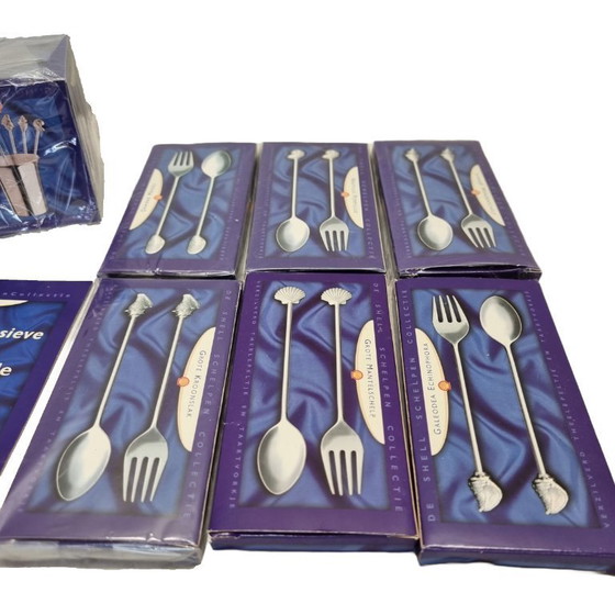 Image 1 of Couverts à gâteau vintage en coquillage Shell