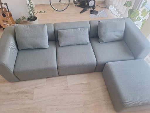 Poltrona e pouf HAY