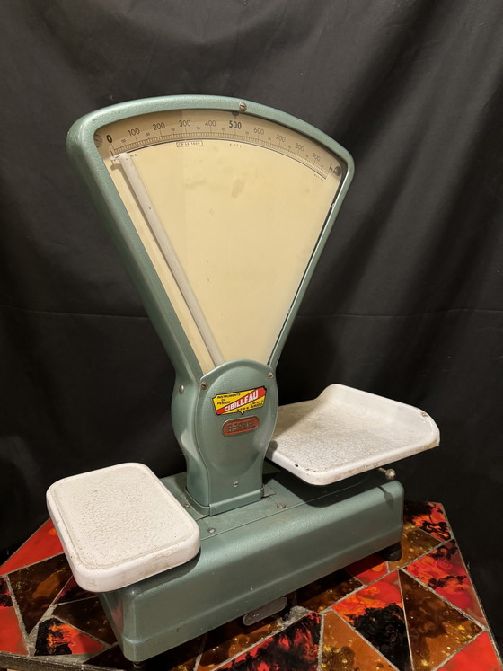 Image 1 of Antique Berkel cast iron trade scale – fully functional