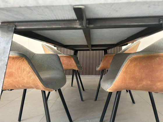 Image 1 of Marmeren tafel