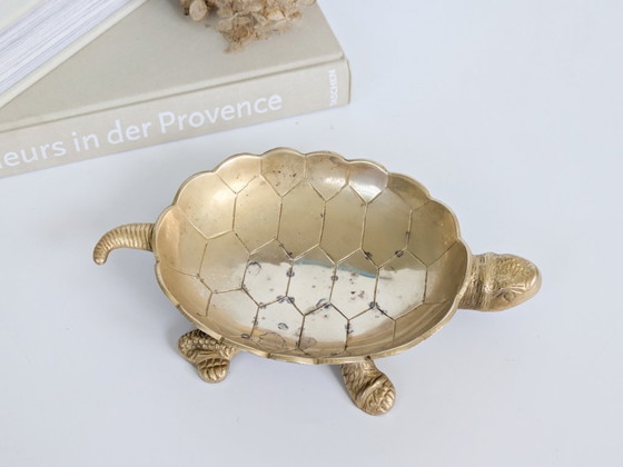Image 1 of Vintage messing schaaltje in de vorm van een schildpad (Turtle Vide Poche), Hollywood Regency, mid-century sieradenschaaltje.