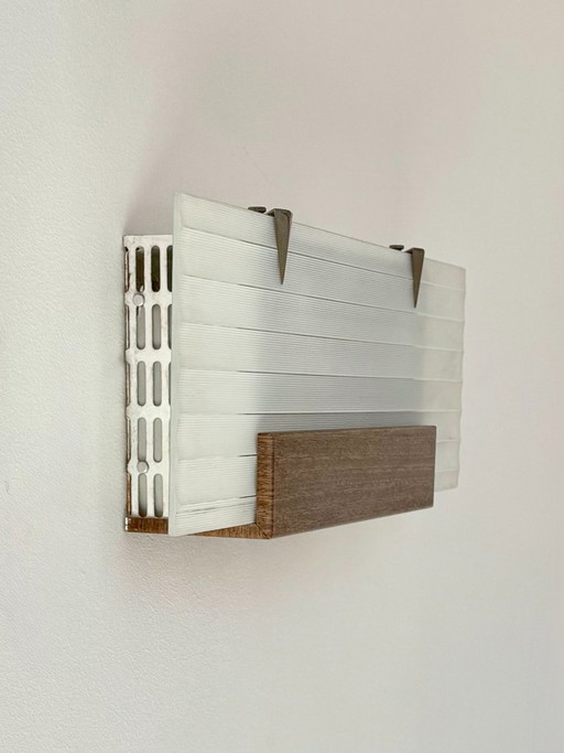 Vintage wandlamp, verchroomd metaal en mat glas, Frankrijk, 1940