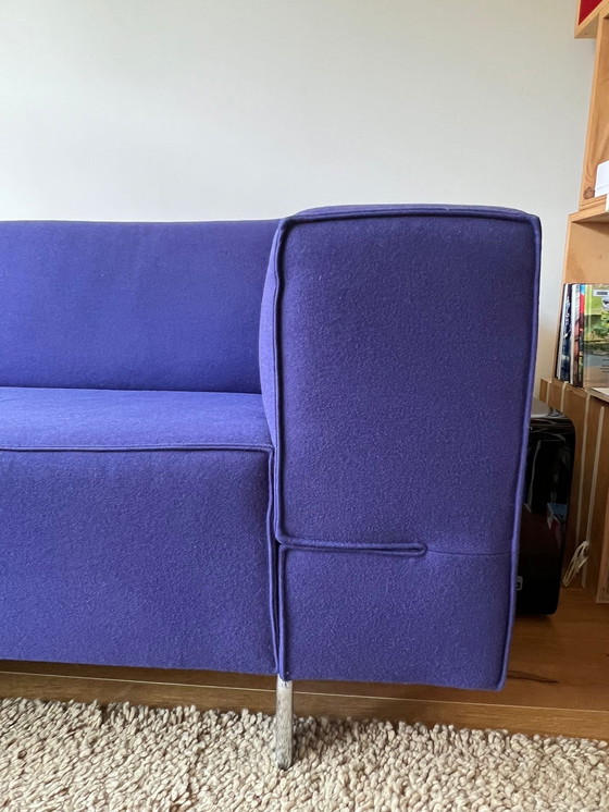 Image 1 of Divano a 3 posti Design on Stock Hopper, colore viola.