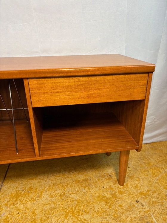 Image 1 of Mid-Century Retro Vintage Teak Media Console / Dressoir van G Plan 1960 voor Vinylplaten • Deens design • Brits