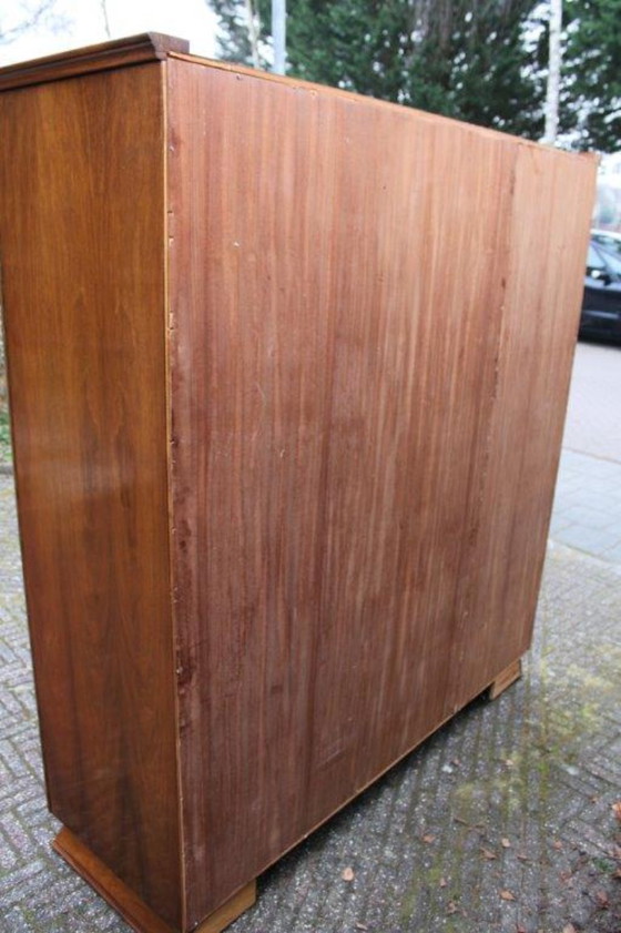 Image 1 of Vintage (jaren 30-50) 3-deurs houten kledingkast, 2x 1/3 leg en 1/3 hang