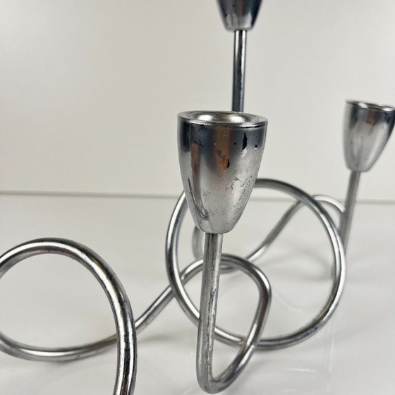 Kandelaar "loop"-stijl, 2000, van verchroomd metaal, Kandelaars en kaarsen, Zilver, Modern (foto 2 van 8)