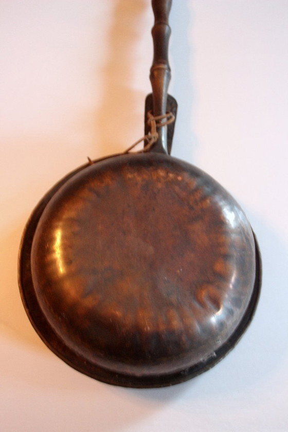 Image 1 of Bettwärmer - Bettpfanne Kupfer/Messing mit Holzgriff - 1910s