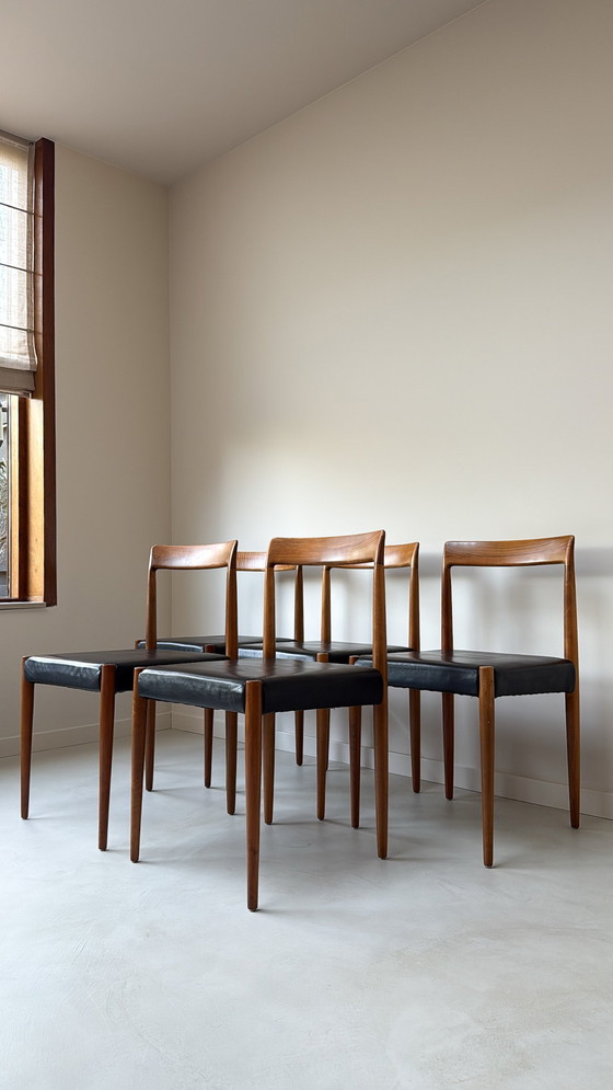 Image 1 of Fünf antike Lübke-Esszimmerstühle aus Holz mit Kunstledersitzen