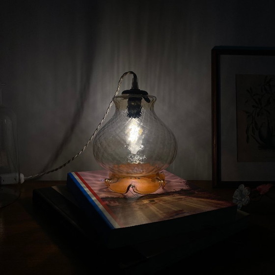 Image 1 of Antique tulip-shaped portable lamp in clear and gold glass