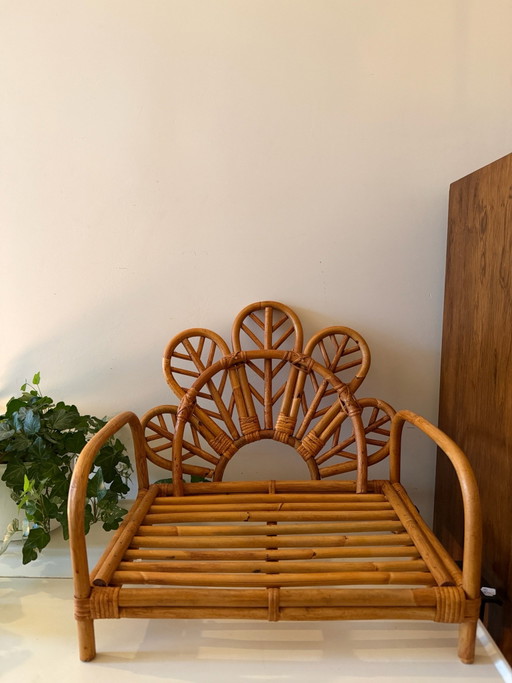 Petite table à plantes vintage en rotin