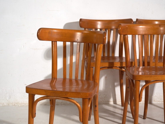 Lot de quatre Chaises de salle à manger antiques en bois courbé LIGNA – Tchécoslovaquie, circa 1960 #6 (photo 19 of 40)