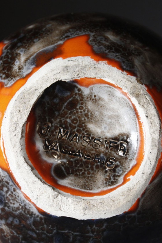 Image 1 of Jérôme Massier en Vallauris - Jarrón esmaltado en naranja y negro, Francia, siglo XX