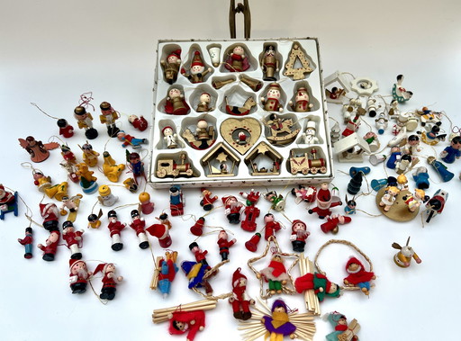 Large collection of handmade Christmas ornaments – approx. 100+ pieces – wood, straw & fabric – circa 1970–1990