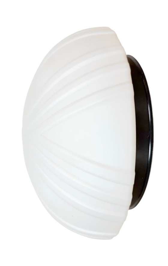 Lampada da Parete o Plafoniera Vintage in Vetro Latte, Anni '70, Plafoniere, Metallo, Bianco (foto 2 di 14)