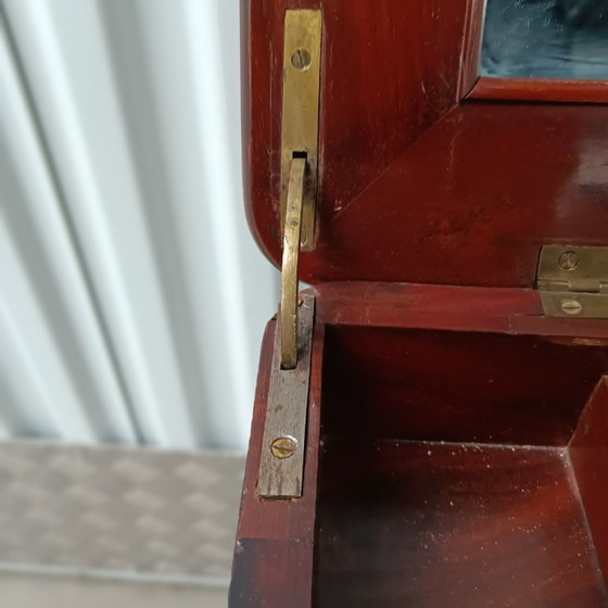 Image 1 of Antique mahogany sewing/dressing table from the late 19th century