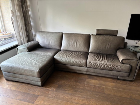 Image 1 of Natuzzi tre posti con chaise longue