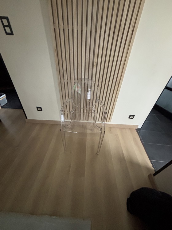 Image 1 of 2 Louis Ghost Stühle