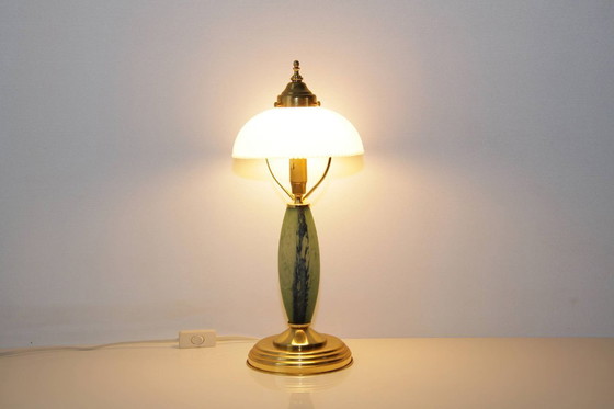 Image 1 of Tafellamp glazen kap opaal glas kunststeen messing 46cm 80s vintage