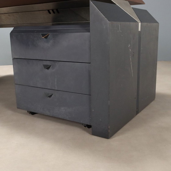 Image 1 of Groot hoekbureau uit de jaren 80-90