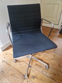 Vitra EAMES EA 117