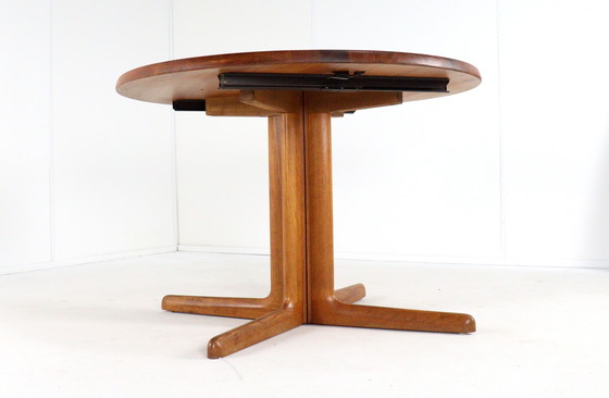 Image 1 of Table de salle à manger ronde extensible en teck massif danois 'Hurup' Vintage