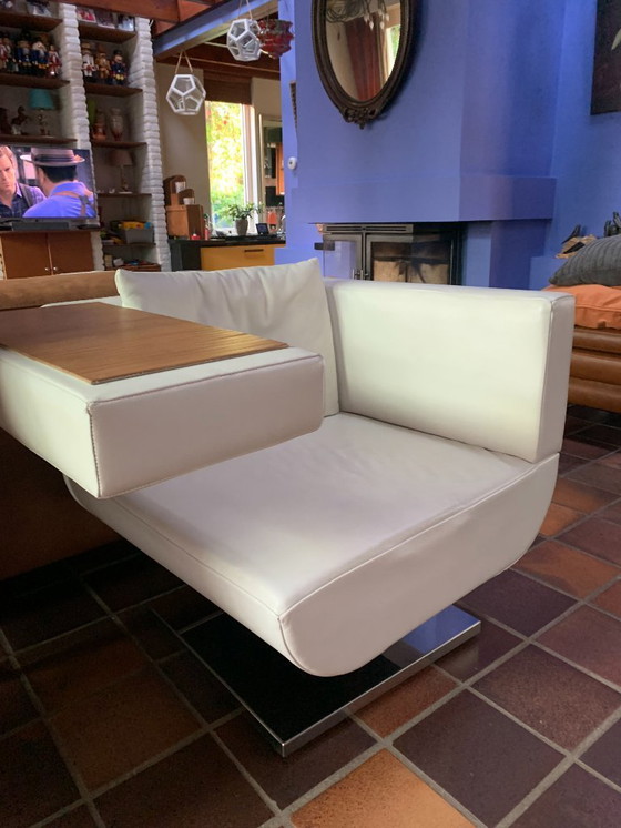 Image 1 of Sillón de diseño Jori Chillap de cuero Konia blanco