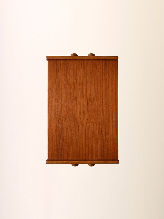 Image 1 of Vintage Scandinavisch nachtkastje met schuine poten