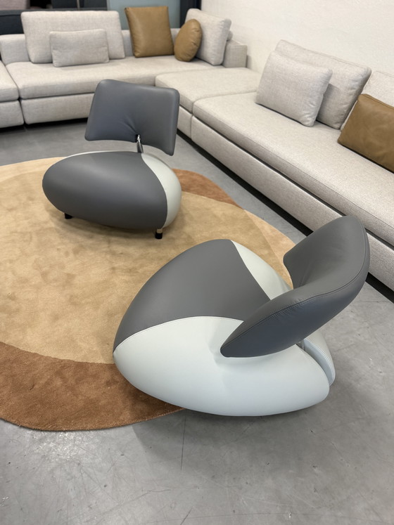 Image 1 of 2 fauteuils Leolux Pallone en cuir gris
