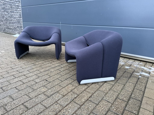2x Artifort Groovy F598 Donkerblauw, Zeer Nette Staat!