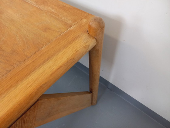 Image 1 of Grote rechthoekige vintage brutalistische tafel van massief eikenhout uit de jaren 60 en 70.