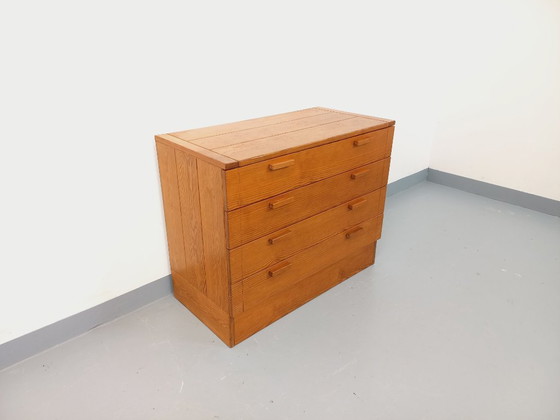 Image 1 of Vintage grenen ladekast uit de jaren 70.